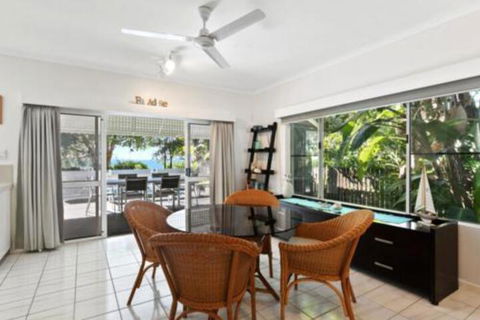 Seabreeze Beachfront Clifton - Hotel Accommodation 4