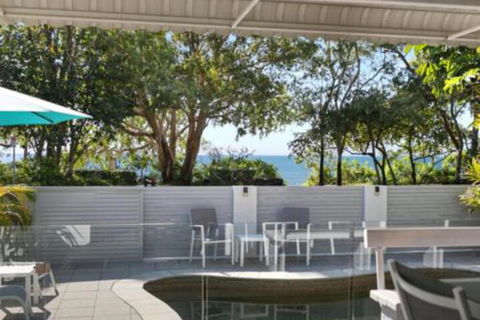 Seabreeze Beachfront Clifton - Hotel Accommodation 2
