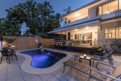 Seabreeze Beachfront Clifton - Hotel Accommodation 6
