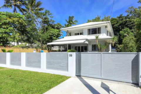 Seabreeze Beachfront Clifton - Hotel Accommodation 5