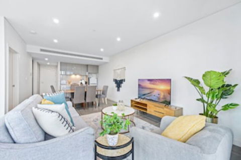HomeHotel Luxury Apt With Shopping Mall Downstairs - Hotel Accommodation 0