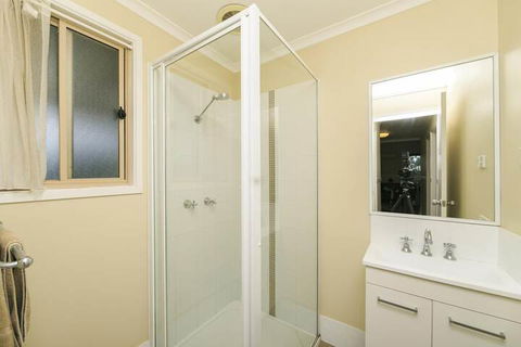 Reflections Holiday Parks Lake Glenbawn - Hotel Accommodation 6