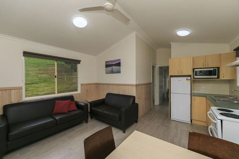 Reflections Holiday Parks Lake Glenbawn - Hotel Accommodation 3