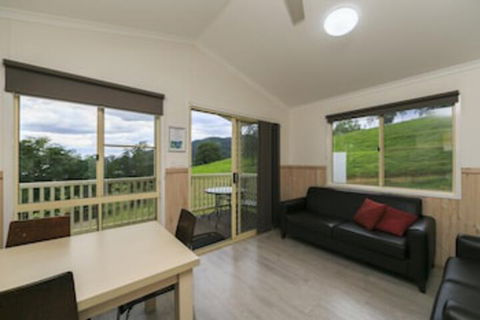 Reflections Holiday Parks Lake Glenbawn - Hotel Accommodation 0