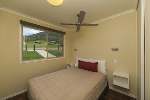Reflections Holiday Parks Lake Glenbawn - Hotel Accommodation 4