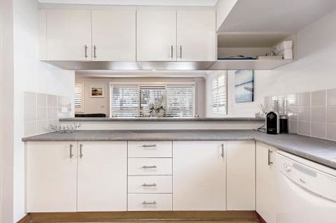 Carindale Unit 10 / 19 23 Dowling Street - Hotel Accommodation 4