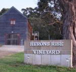 Herons Rise Vineyard Accommodation - Hotel Accommodation