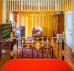 LUSH on Lurline - Hotel Accommodation