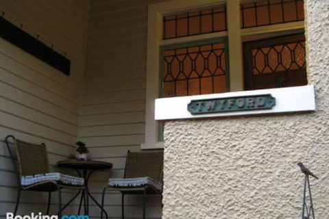 Twyford - Hotel Accommodation 1