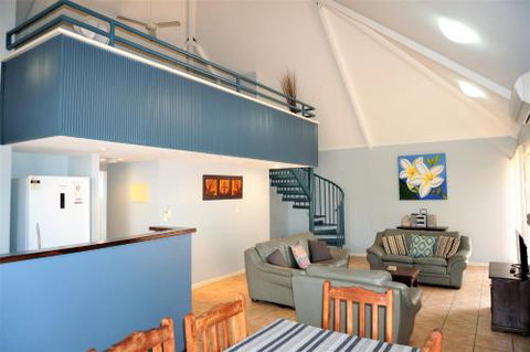 Osprey Holiday Village Unit 115 Idyllic 3 Bedroom Holiday Villa With A Pool In The Complex - Hotel Accommodation 5