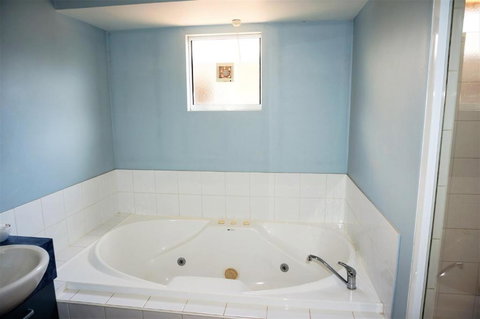 Osprey Holiday Village Unit 115 Idyllic 3 Bedroom Holiday Villa With A Pool In The Complex - Hotel Accommodation 3