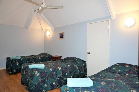 Osprey Holiday Village Unit 115 Idyllic 3 Bedroom Holiday Villa With A Pool In The Complex - Hotel Accommodation 4