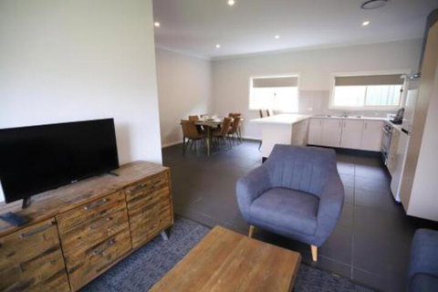 Eastend Studio Apartments - Hotel Accommodation 3