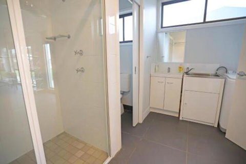 Eastend Studio Apartments - Hotel Accommodation 6