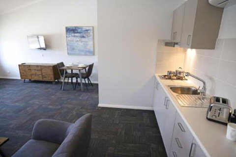 Eastend Studio Apartments - Hotel Accommodation 7