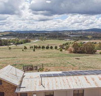 The Daydawn Dairy Perched High Simple Living  What a View - Hotel Accommodation