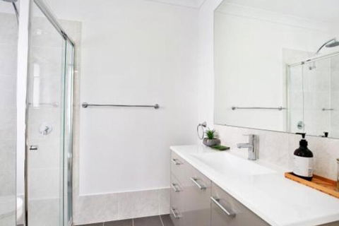 Rockwall Pet Friendly Fire Pit - Hotel Accommodation 2