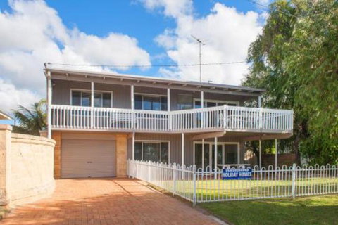 Bay Vista - Hotel Accommodation 0