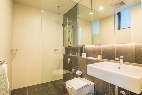 Modern 2bed2bath APT At Neutral Bayparking+wifi - Hotel Accommodation 6