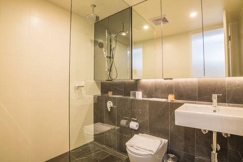 Modern 2bed2bath APT At Neutral Bayparking+wifi - Hotel Accommodation 5