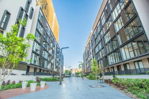 Bright & Modern! 2bed 2bath APT With Parking - Hotel Accommodation 1