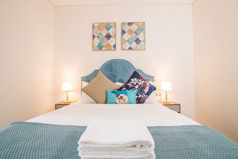 Bright & Modern! 2bed 2bath APT With Parking - Hotel Accommodation 2