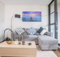 Bright  Modern 2bed 2bath APT With Parking - Hotel Accommodation