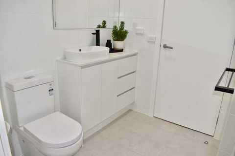 Brand New 2 Bed Apartment With Stunning City Views - Hotel Accommodation 2