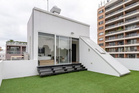 Modern Stylish Penthouse - Hotel Accommodation 2