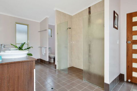 Waterfront Haven At Maroochydore - Hotel Accommodation 5