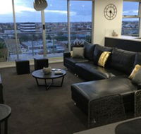 Sub Penthouse On Barkly Street - Hotel Accommodation