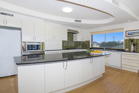 Lennox On The Beach Unit 2 Lennox Head - Hotel Accommodation 2