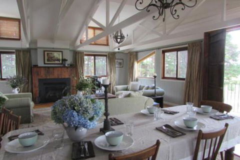 The Loch An Idyllic Country Escape - Hotel Accommodation 0