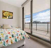 Cosy 3BR Penthouse close to Westfield Hornsby  Train Station - Hotel Accommodation
