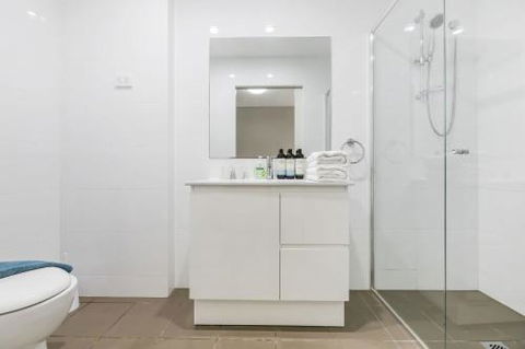 Cosy 3BR Penthouse Close To Westfield Hornsby & Train Station - Hotel Accommodation 1