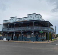 Commercial Hotel Curlewis - Hotel Accommodation