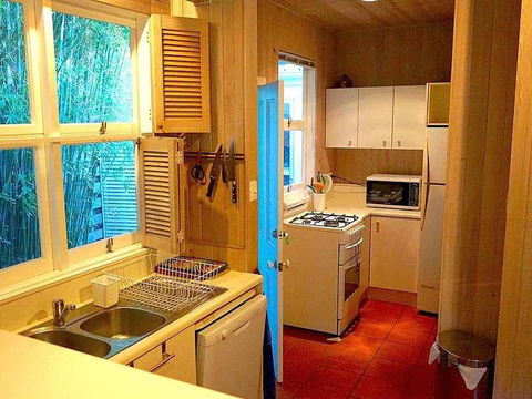 Wisteria Cottage On The Lagoon / Beach - Hotel Accommodation 5