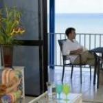 Absolute Beachfront With Million Dollar Views - Hotel Accommodation 0