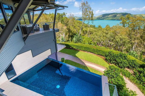 Retreat Hamilton Island - Hotel Accommodation 1