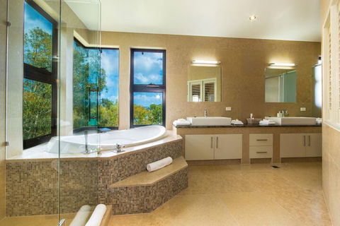 Retreat Hamilton Island - Hotel Accommodation 4