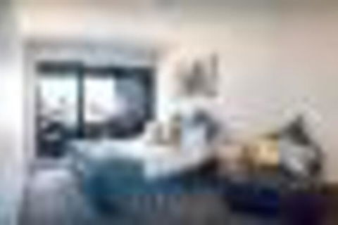 Ample Melbourne CBD Apt With Wifi Netflix & View - Hotel Accommodation 4