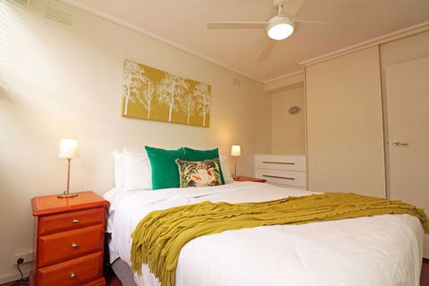 Colour Pop - Rejuvenate Stays - Hotel Accommodation 2