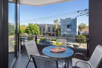 Caulfield North Executive - Hotel Accommodation 6