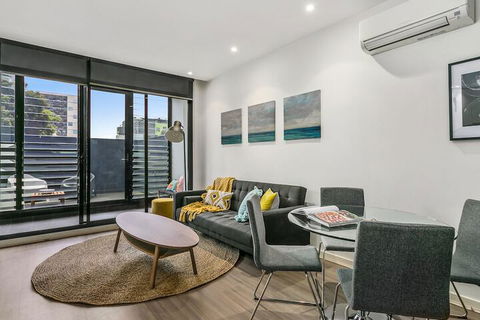 GRATTAN A Premier Location & Modern Space - Hotel Accommodation 3