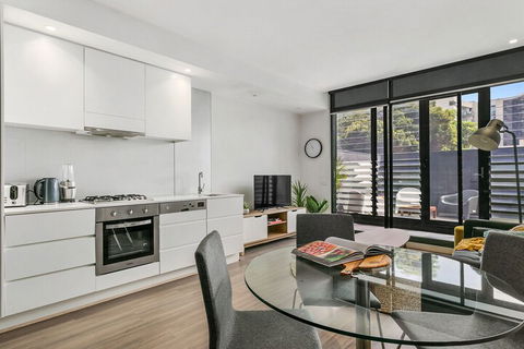 GRATTAN A Premier Location & Modern Space - Hotel Accommodation 4