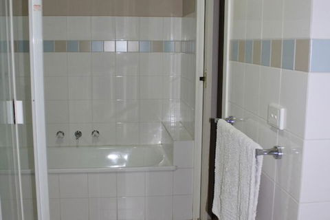 Australian Home Away At Box Hill 2 Bedroom - Hotel Accommodation 7