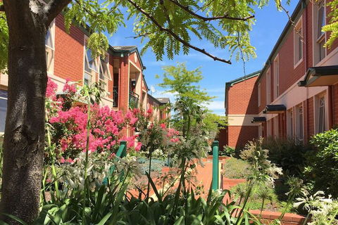 Australian Home Away At Box Hill 2 Bedroom - Hotel Accommodation 2