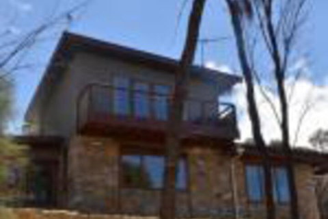 Of Stone & Wood Guesthouse Secluded Getaway! - Hotel Accommodation 0