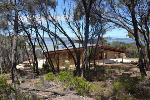 Of Stone & Wood Guesthouse Secluded Getaway! - Hotel Accommodation 5