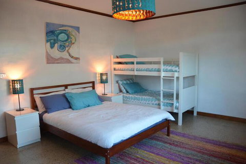 Of Stone & Wood Guesthouse Secluded Getaway! - Hotel Accommodation 4